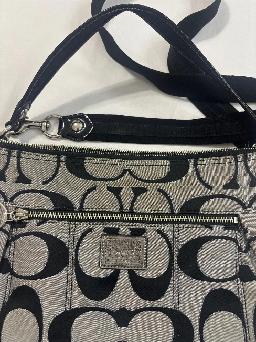 Coach Poppy Metallic Gray/Black Signature Hand/Shoulder Bag